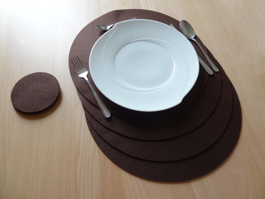 Placemats round in a set of 8 with matching round glass coasters, mocca
